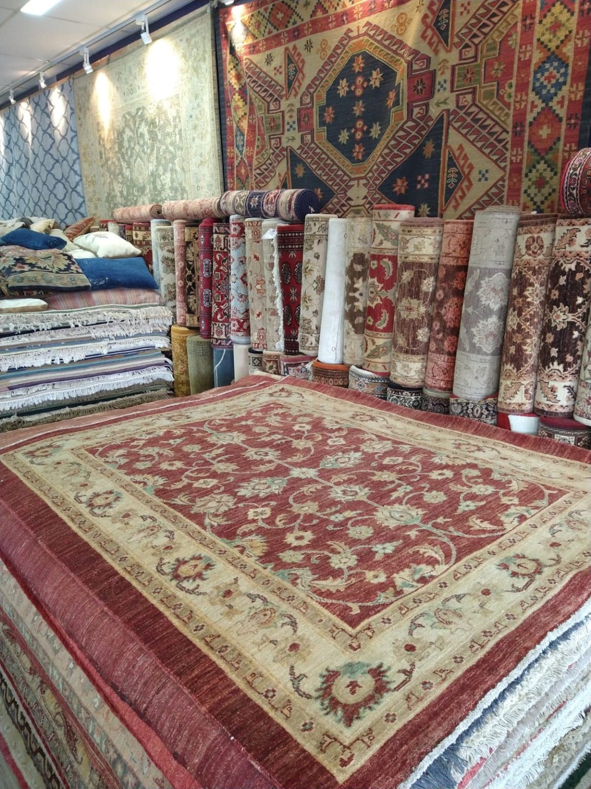 We Help You to Buy Persian Hand Made Rug